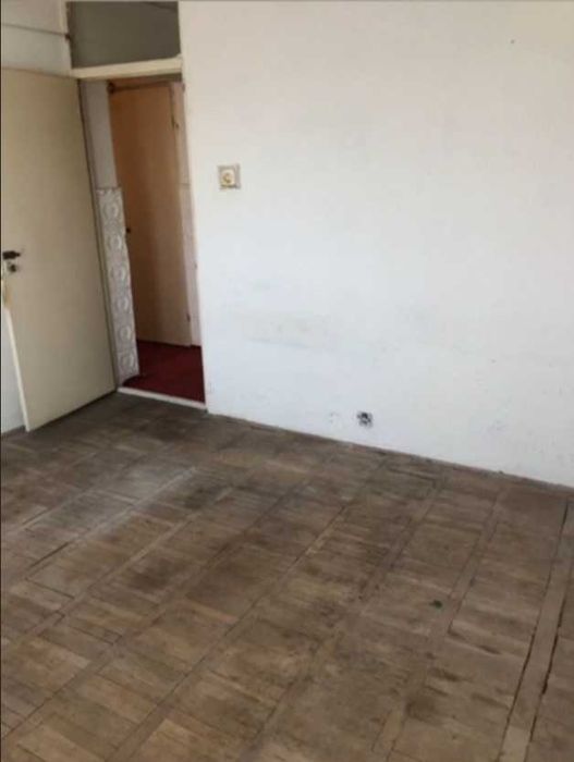 Vand apartament cu doua camere decomandat, in km 5, constanta