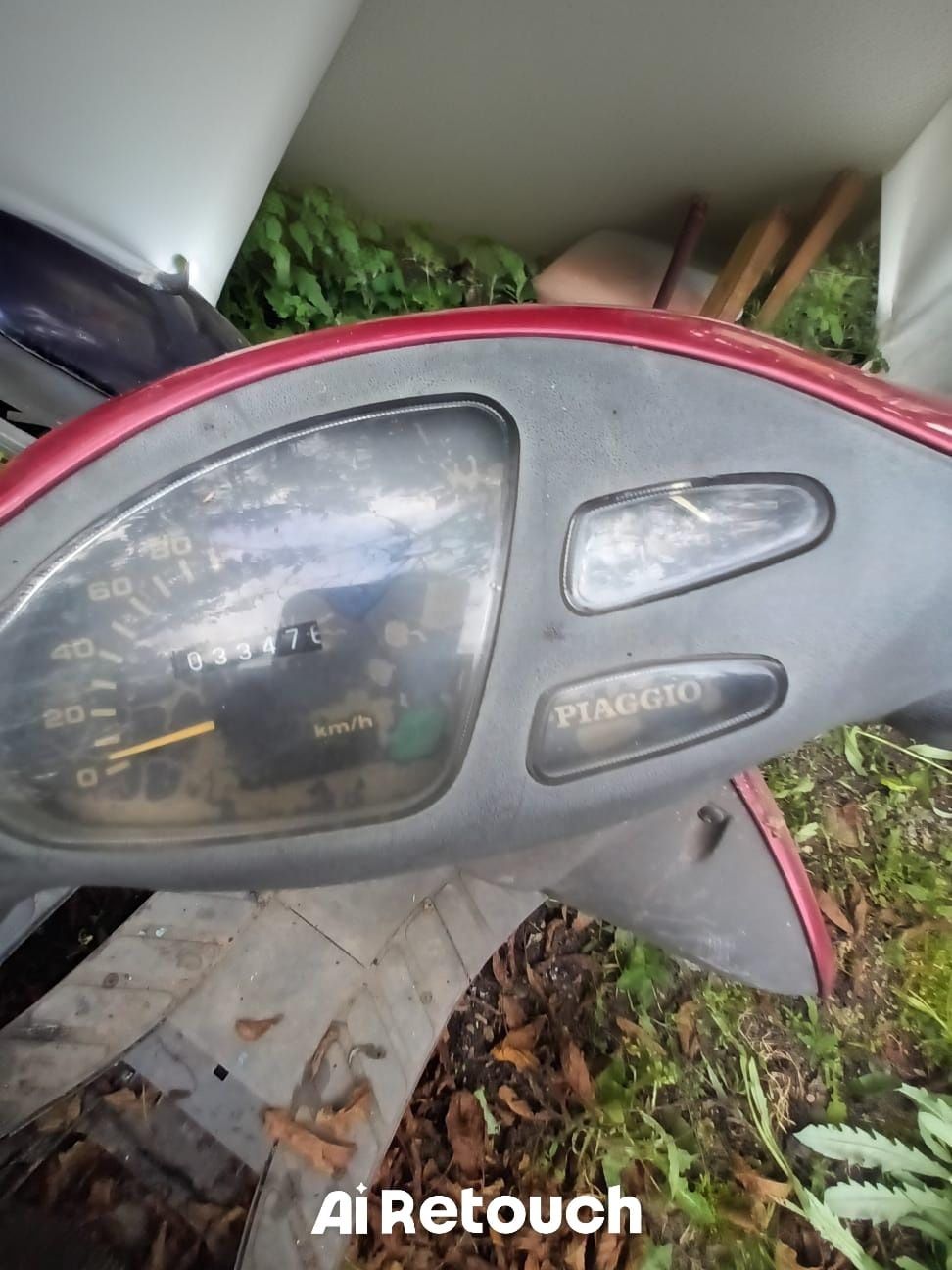 VÂND 2 SCUTERE Piaggio Sfera pentru piese sau reparat