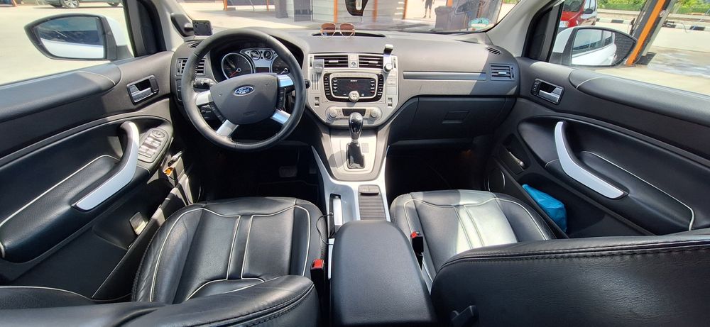Ford Kuga Titaniu