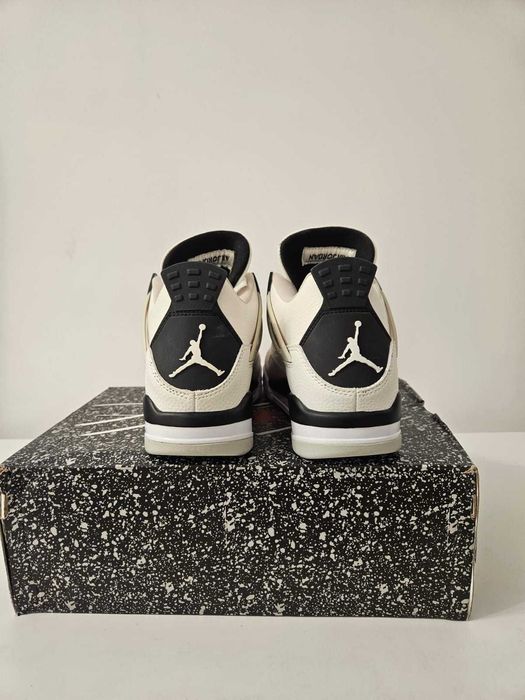 Air Jordan 4 Retro Military Black