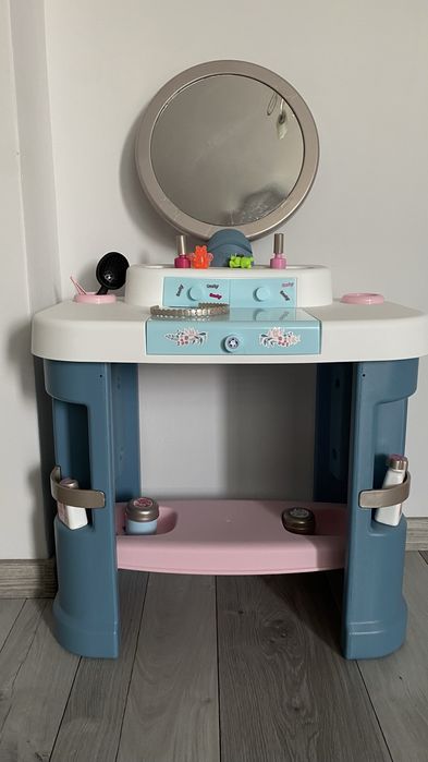 Детска гримьорна в оригинална кутия