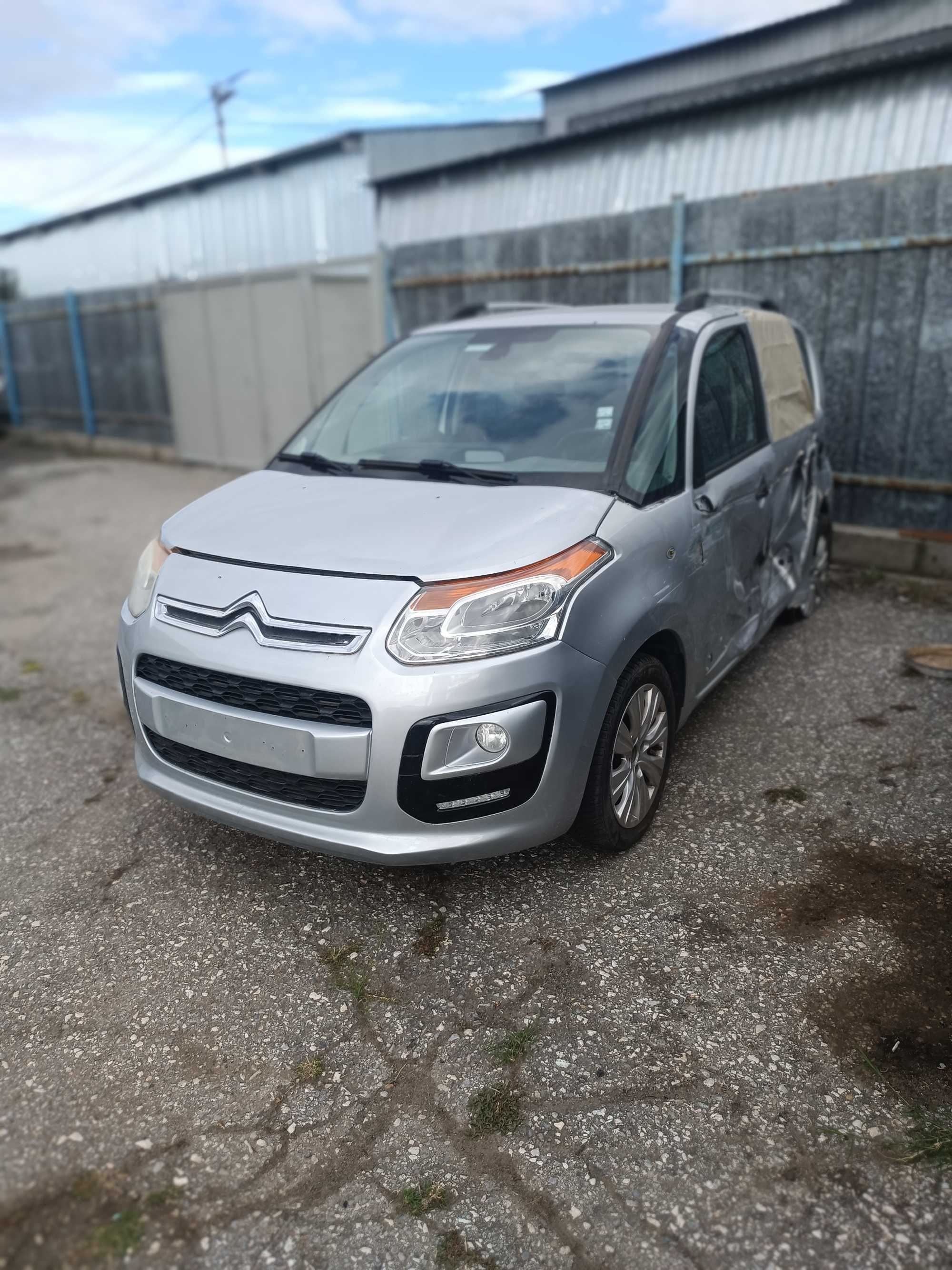 citroen c3 picasso 1.6 HDI на части