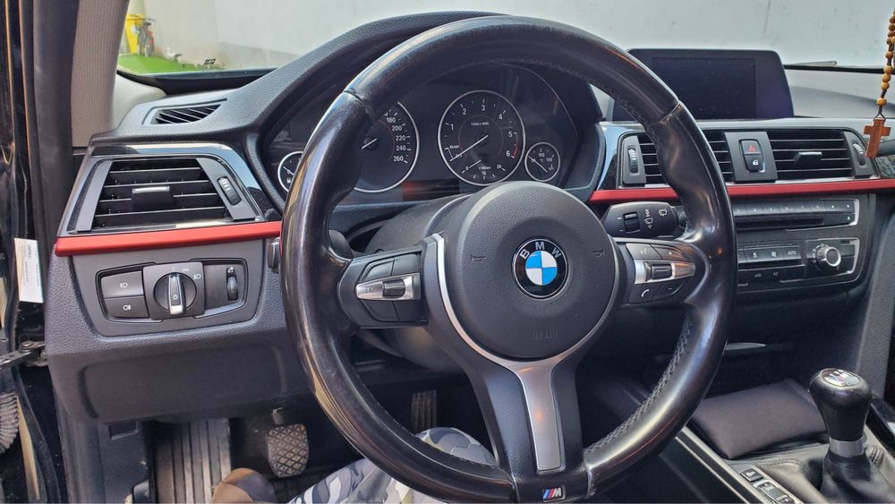 Vand BMW 318 2012 2.0