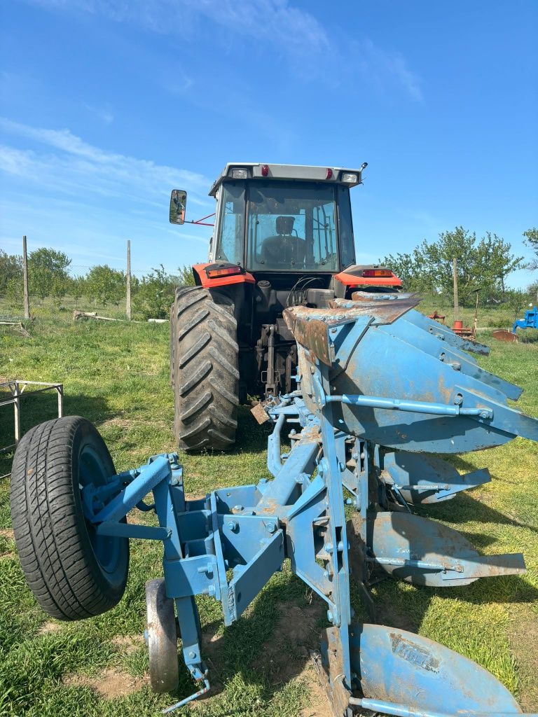 Vând Massey Ferguson