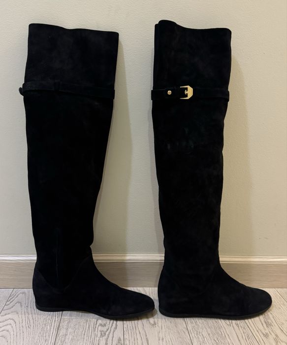 Ботфорты Stuart Weitzman.