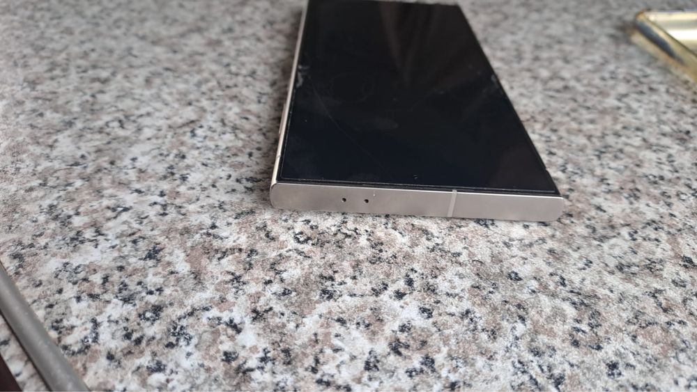 продается Samsung S24 Ultra