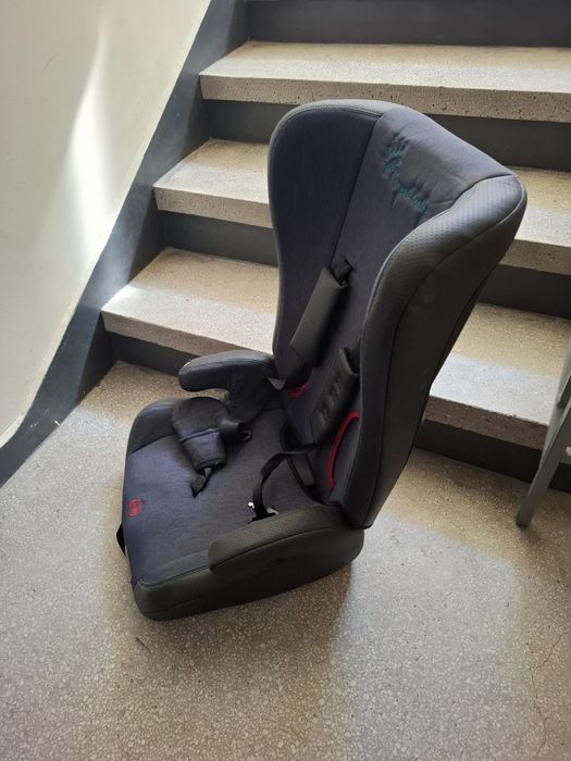 Продавам детско столче за кола