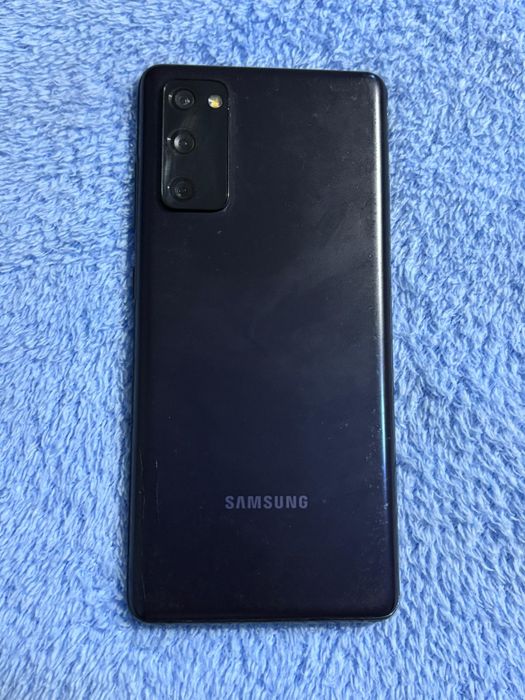 Samsung S20 FE продам