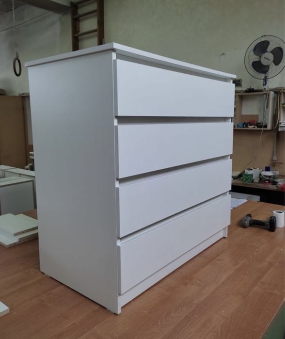Продам комод с 4 ящиками