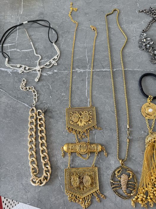 Каждый аксессуар по 2000тг