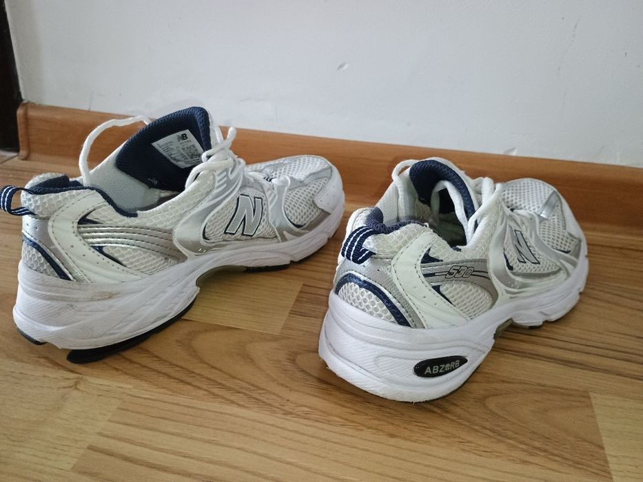 Adidasi New Balance 530