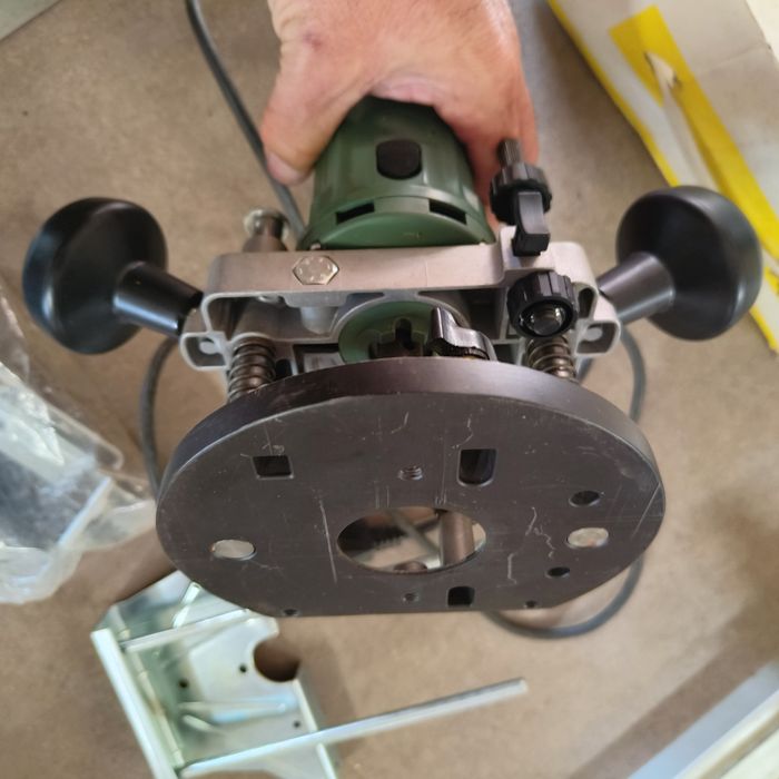 Оберфреза Bosch POF 50 Нова!