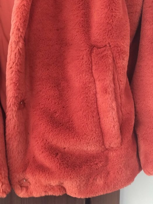 Късо плюшено палто