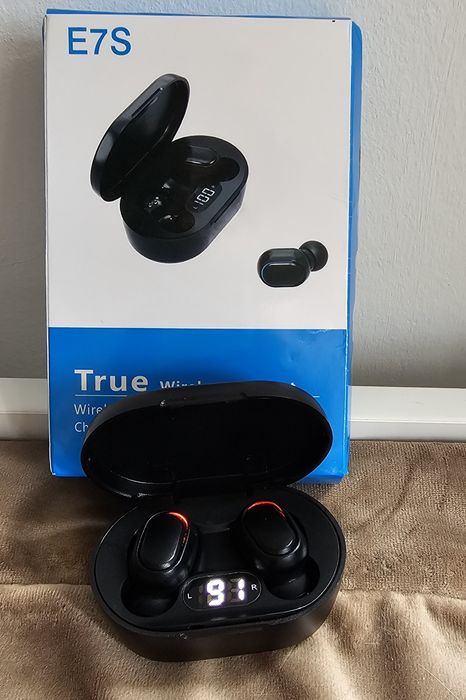 Casti E7S fără fir