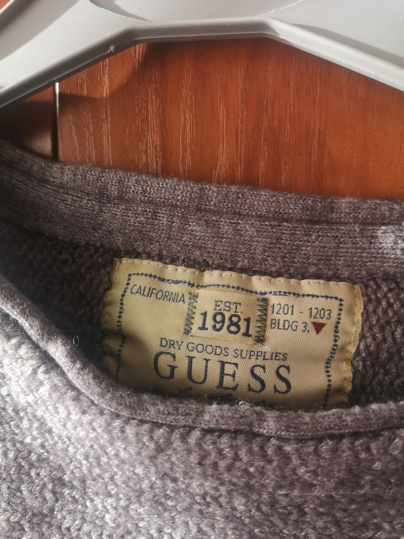 Мъжки пуловери с вълна Guess