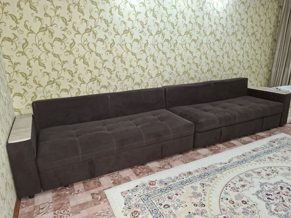 Продаётся диван 4 метровый