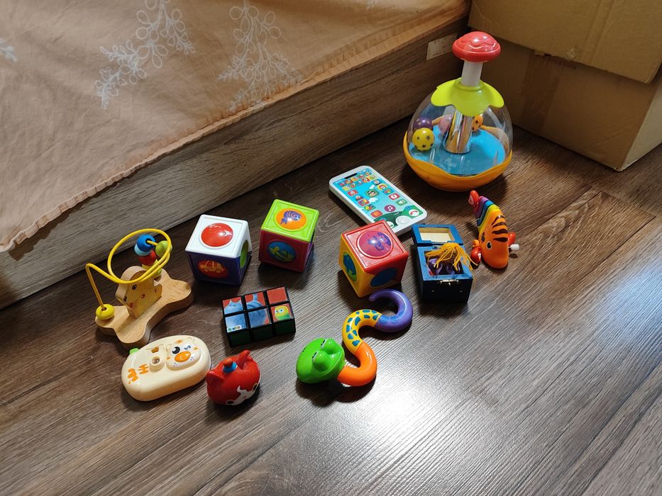 Лот играчки за деца