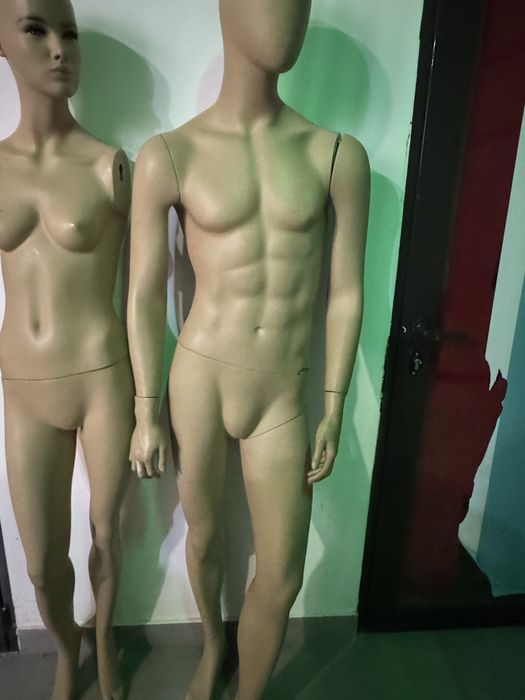 продается мужской манекен