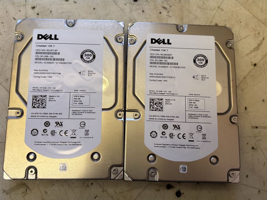 Сървърни дискове Dell 2x300gb SAS