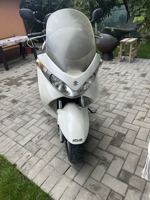 Suzuki Burgman 200