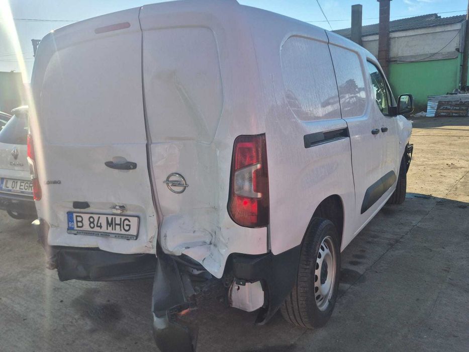 opel combo 2023 1.5d avariat sau rate prin tbi