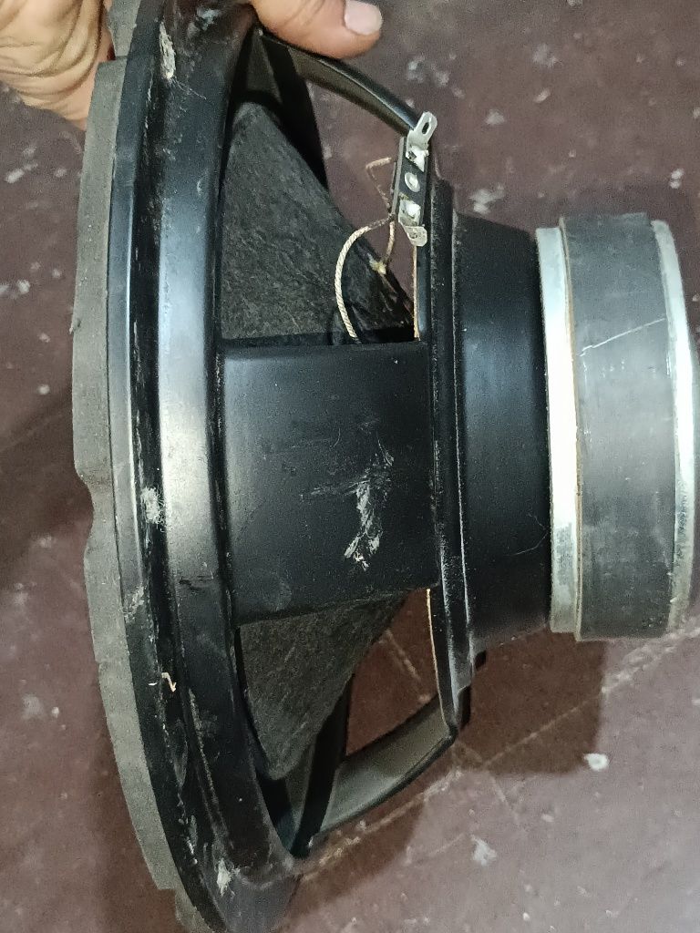 Продам динамик для сабвуфера
