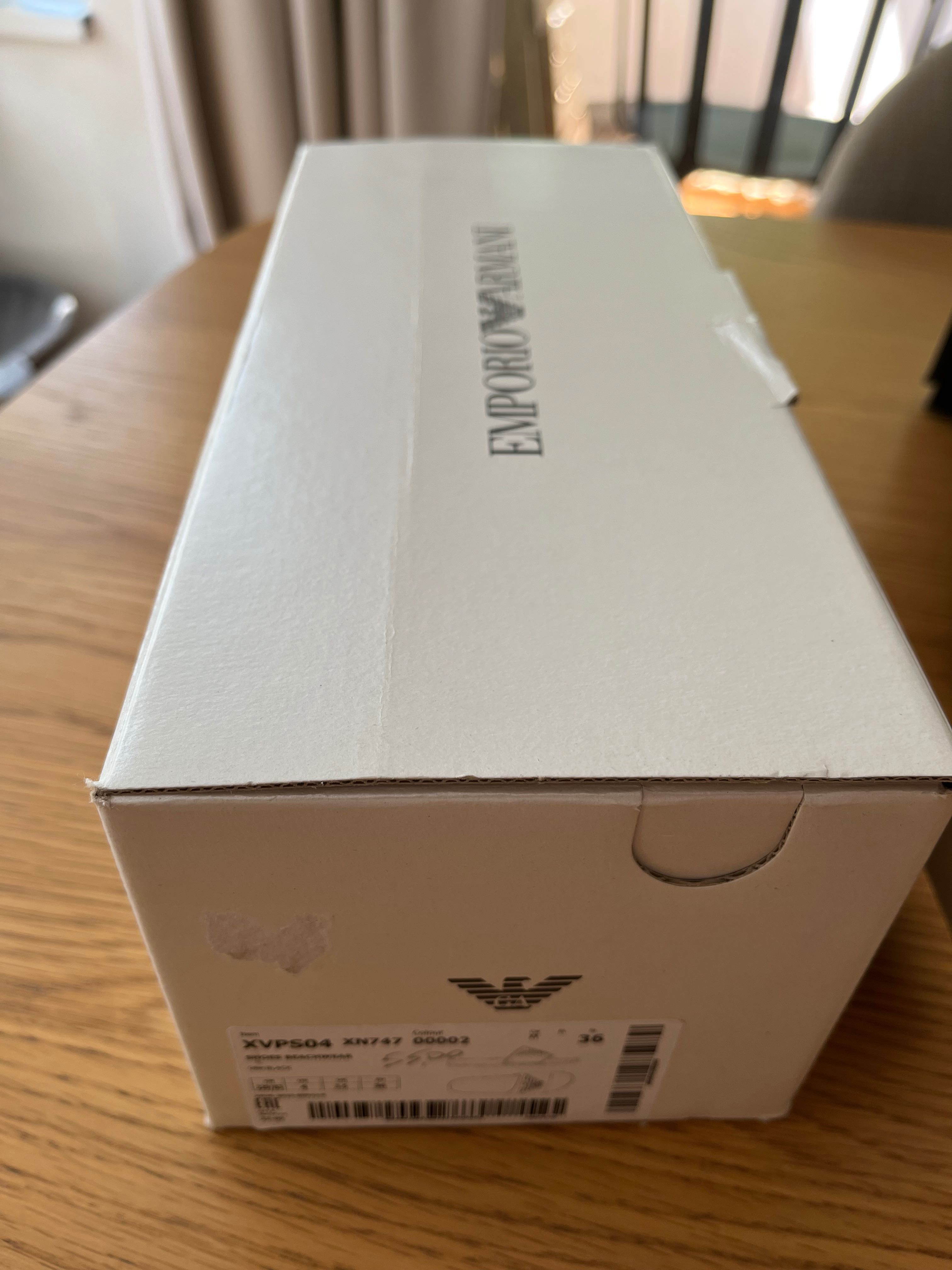 Emporio Armani чехли джапанки номер 36, нови