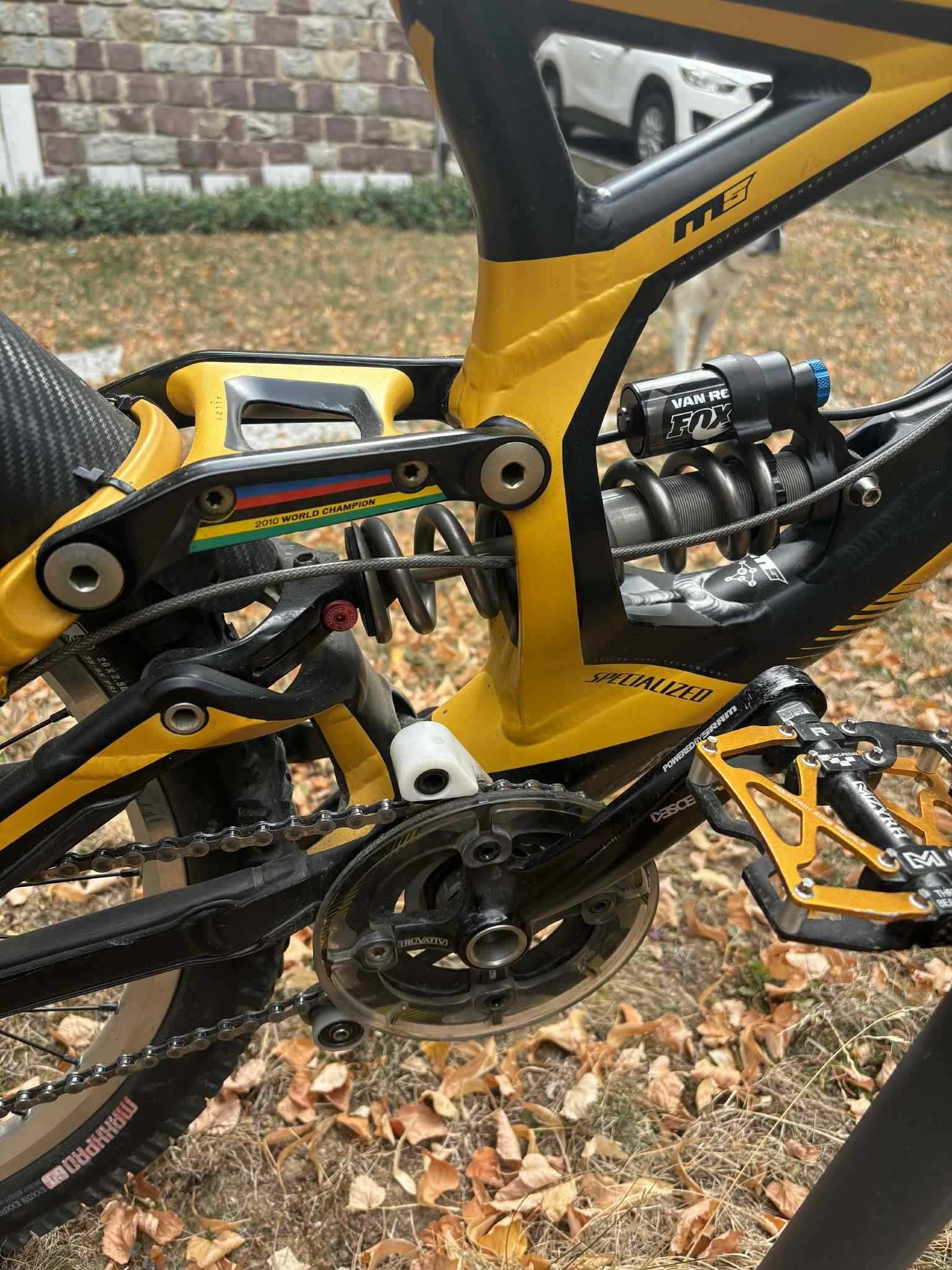 Specialized demo 8