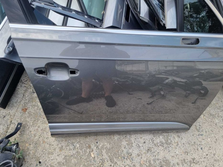 Usa fata spate stanga dreapta Audi Q7 4M 2015-2019 cod culoare LM7W