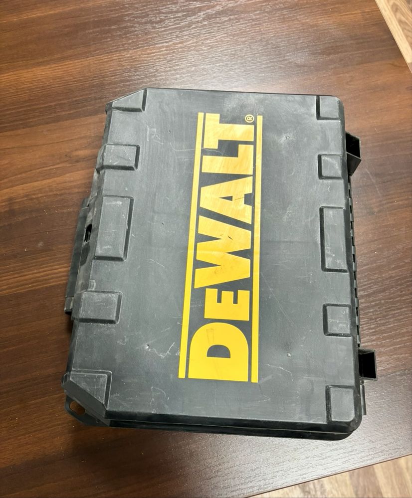 DeWALT дрель-шуруповерт оригинал