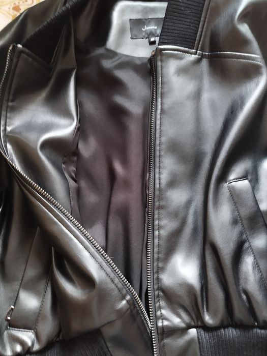 Дамско кожено яке от Юнона