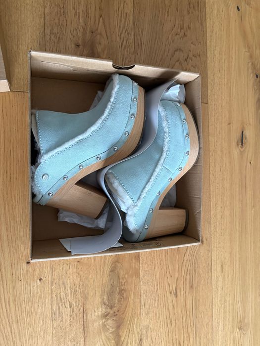 Saboți de iarnă UGG