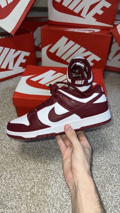 Nike Dunk Low Team Red