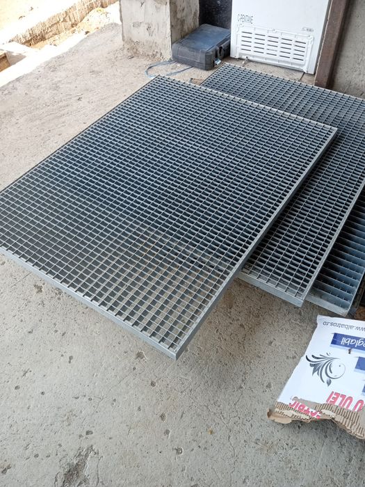 Grilaje zincate trepte zincate