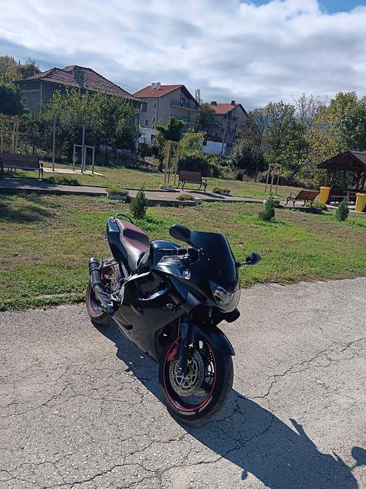 Honda CBR 600 F (1999 г.)