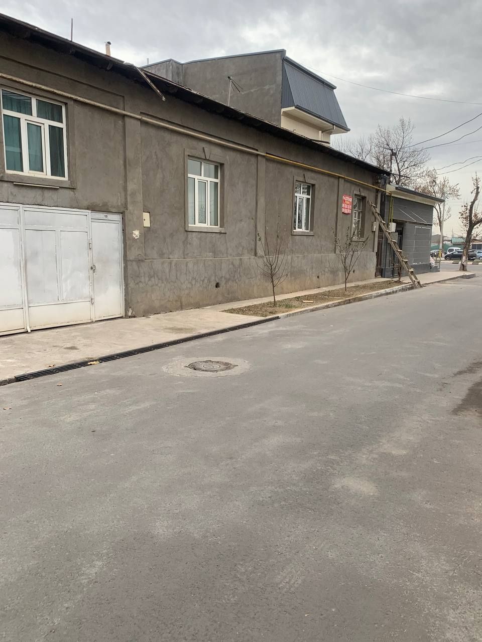 Assalomu aleykum uchastka sotiladi Yunusobod bobodexqon masalada 8 sot