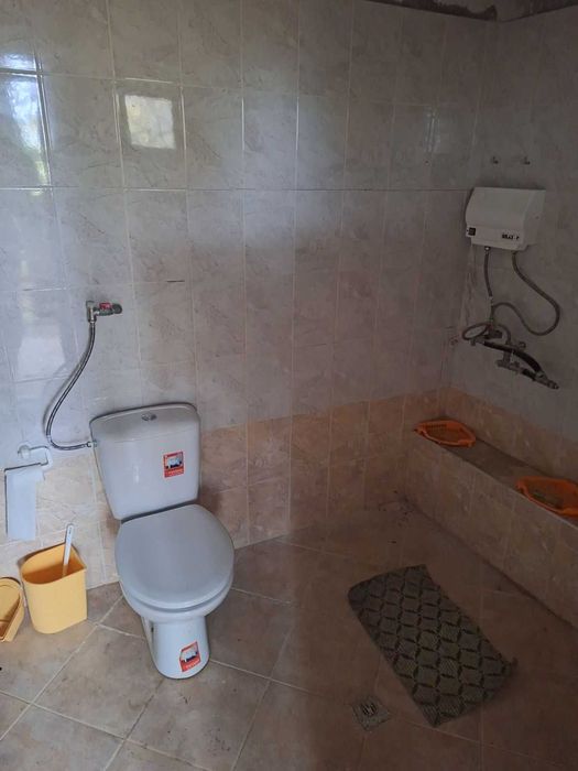 Парцел с постройка в село Кошарица