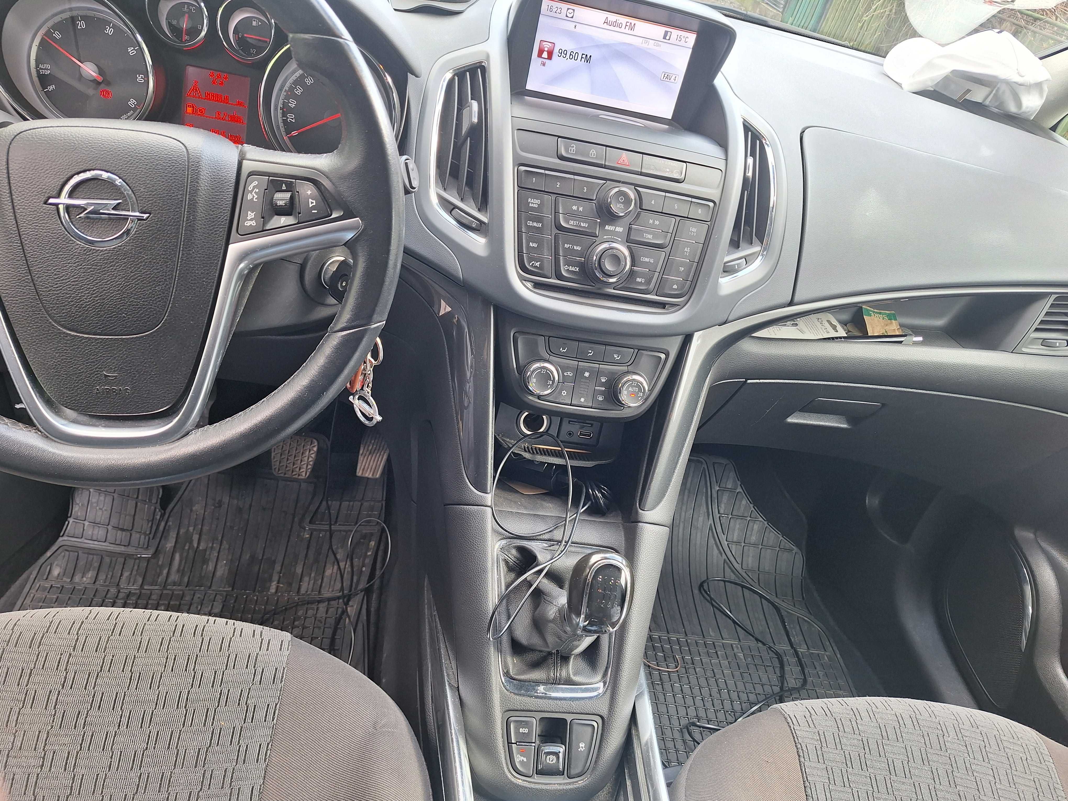 Vand opel zafira c 2014