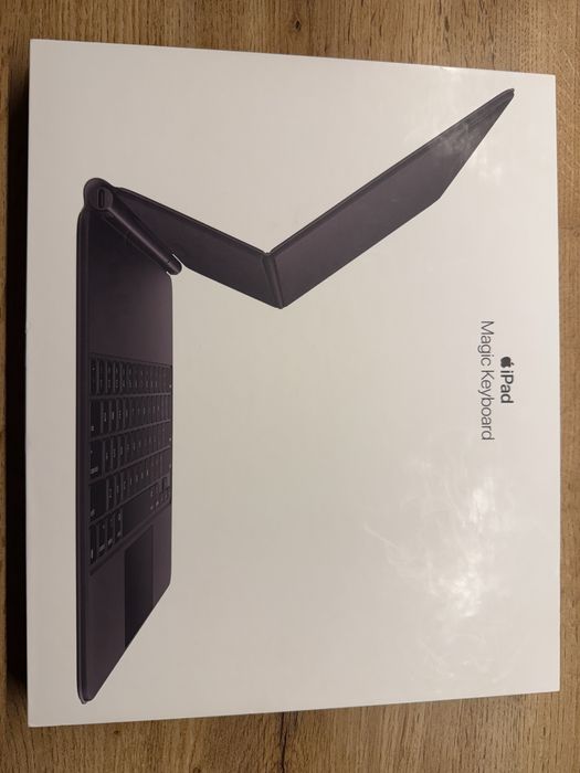 Продам свой IPad pro 12.9 ( 6 gen) 256 gb сим кар+ клавиатура + s-pen