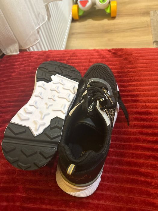 Христо стоичков обувки