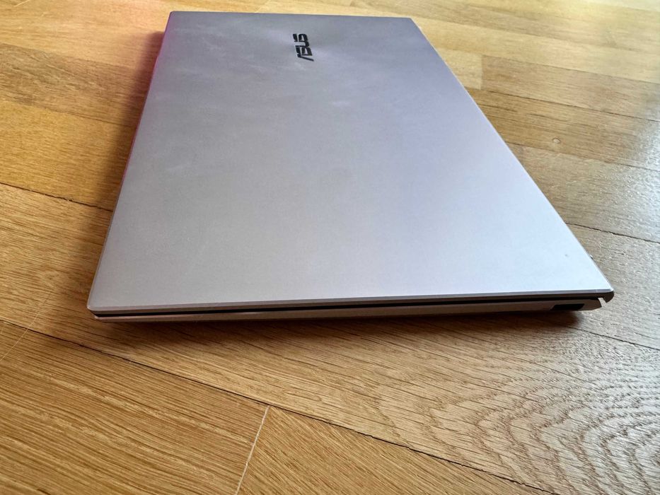 Laptop ASUS Zenbook 13 OLED 16GB RAM 512GB SSD