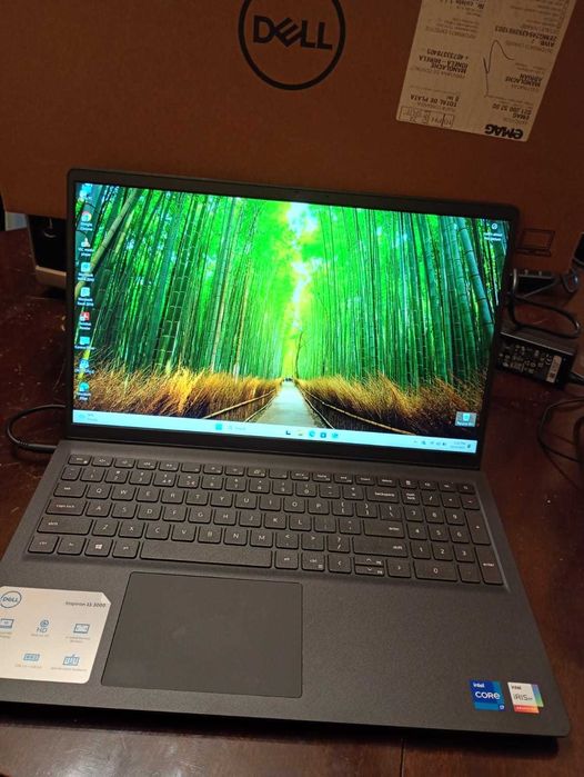 Vand LAPTOP I7 NOU generatia 11 pret 2900 lei