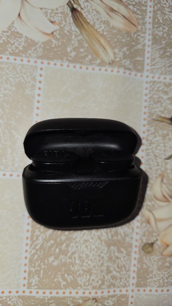 Слушалки JBL TUNE 130NC