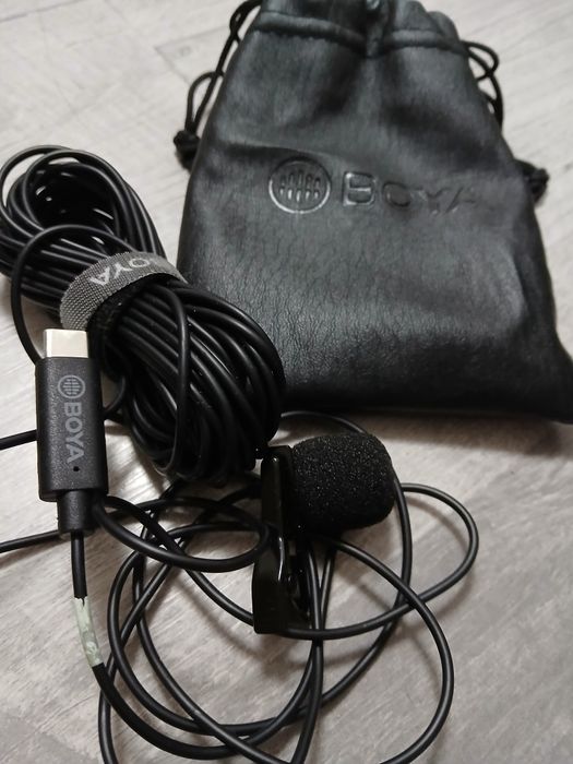 Продам петличку Boya