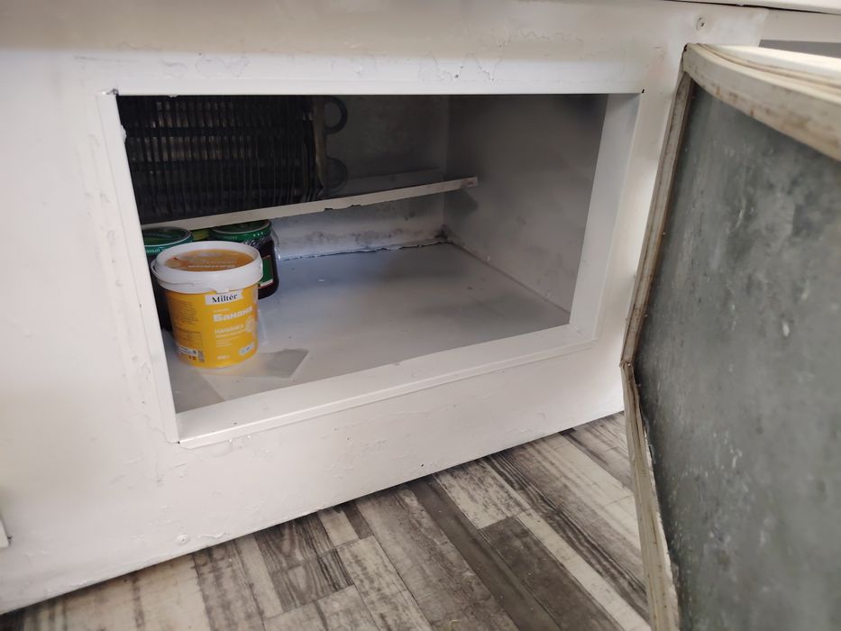 Ветрина холодильник АZN