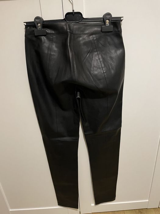 Pantaloni de piele negri Guess marimea S/26