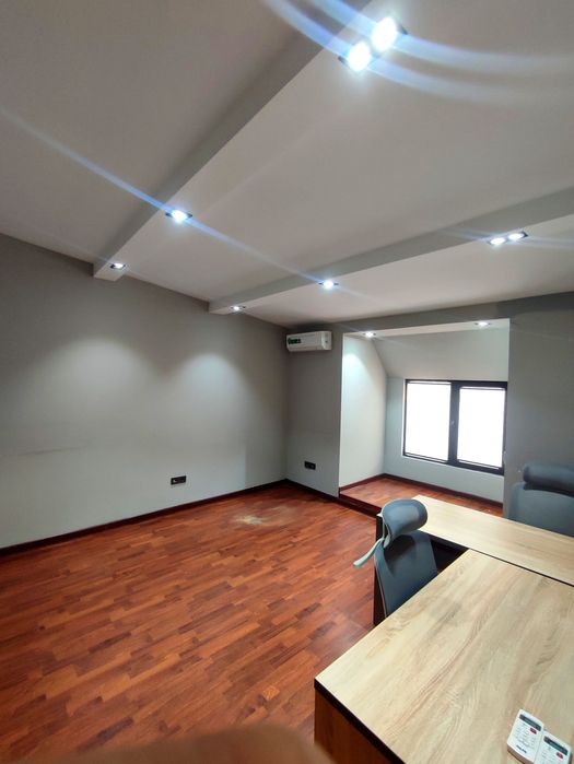 Сдается офис 60 м² в ц5 центр города (AX)