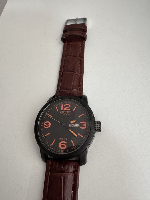 Часовник Citizen Eco Drive