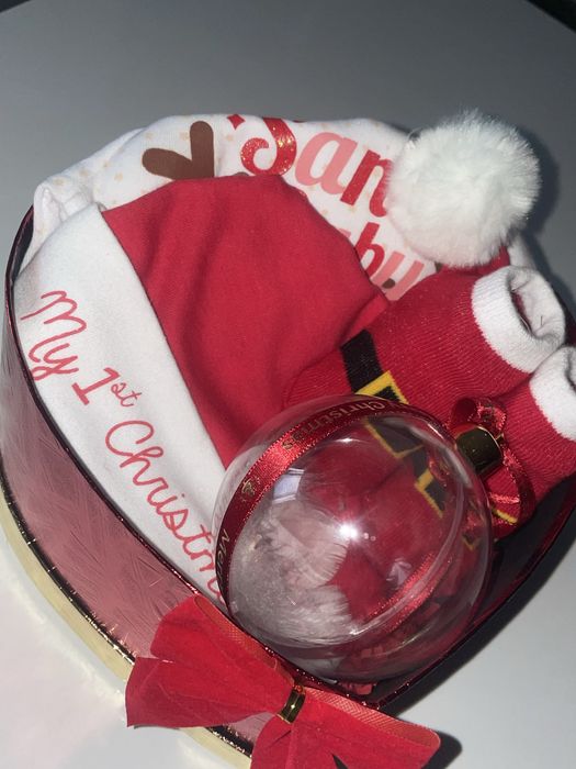 Коледна бебешка кутия