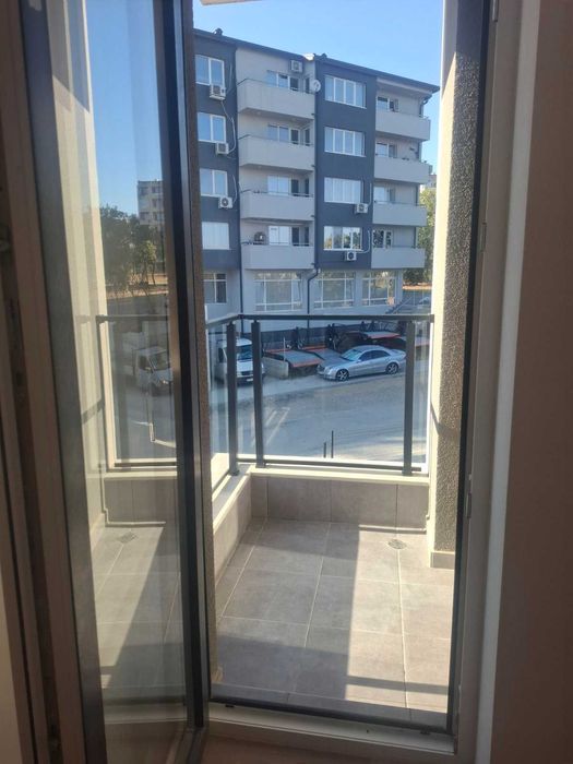 Дава се под наем Двустаен апартамент в Варна, Център - 75 кв.м за 561 € - Снимка #11